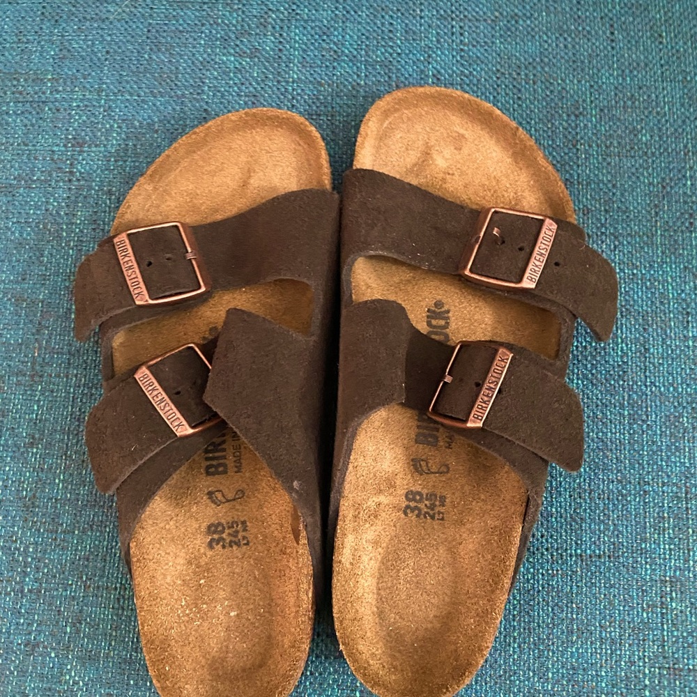 Birkenstock Arizona sandals, brown, size 38 (7.5) New. I wanted to love them…